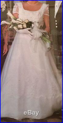 Vintage wedding dress, altered 14, full Length at 5'6, Veil and Crinoline Slip