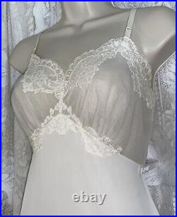 Vtg 36 38 FANCY White VANITY FAIR NYLON Dress SLIP w Pleated Chiffon Hem nightie