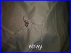 Vtg Olga Nylon Silky nylon Shiny Full Shiny Dress Slip Sissy Sassy WOMANLY