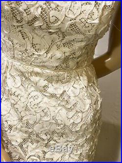 Vtg. White Battenburg Lace Sleevless Dress Size 6 Slip Zip Back Form Fitting